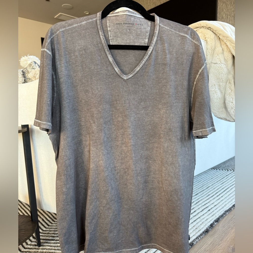 John Varvatos Grey/Brown V-Neck T-Shirt Size L